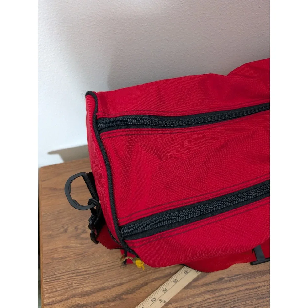 Vintage Marlboro Adventure Team Duffel Bag Red 90s Travel Gym Bag Large Logo - Picture 13 of 16